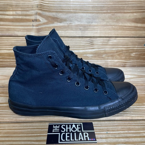 Converse Mens 9 Hightop Sneakers All Black Lace Up Chuck Taylor Shoes